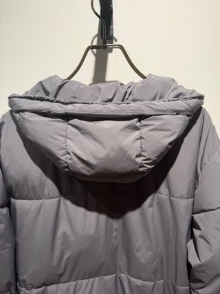 Anorak largo Oysho verde caki de 110 cms de largo