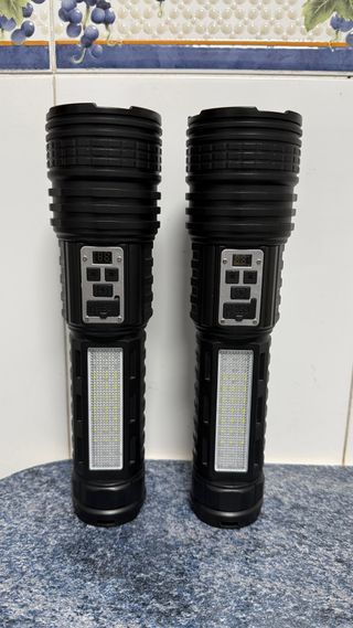 LinternaLED Potente Nueva 25€ cada una