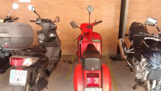 Vespa Iris 200 Roja