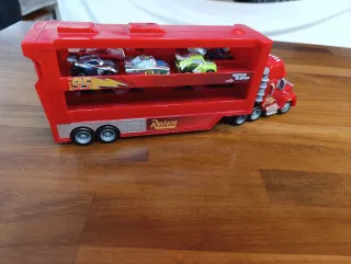 Camión Cars con 11 mini coches