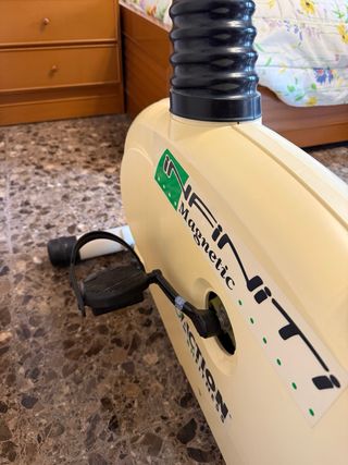 Bicicleta Estática BH Infiniti Magnetic