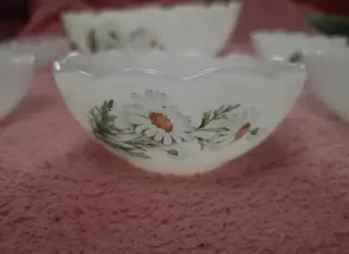 Conjunto Arcopal Flor de Margarita Cuencos 7piezas