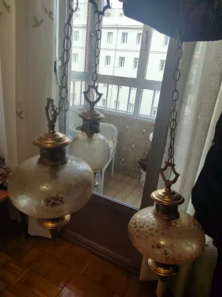 Lámpara colgante de cristal y metal