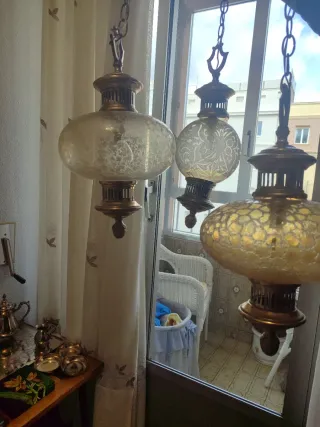 Lámpara colgante de cristal y metal