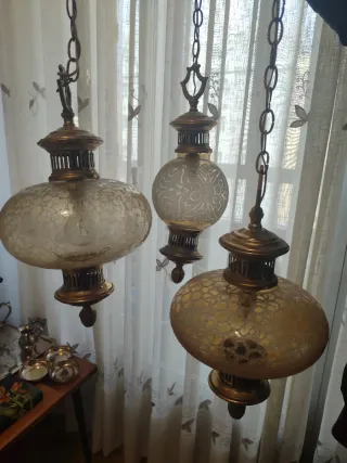 Lámpara colgante de cristal y metal