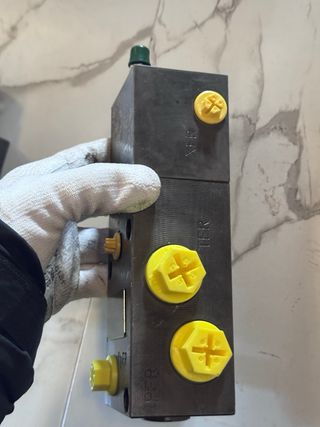 Conjunto Válvula Hidráulica Poclain