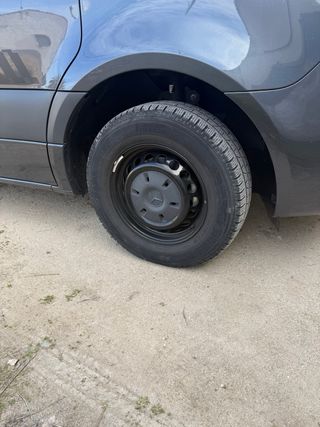 Llantas Mercedes Sprinter + Neumático