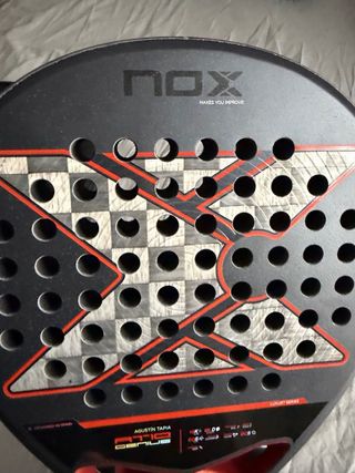 Pala Padel Nox AT10 18K Tapia