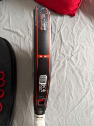 Pala Padel Nox AT10 18K Tapia