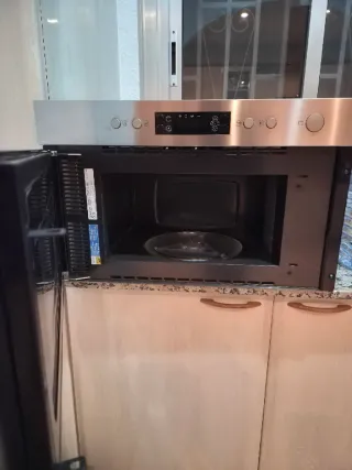 Forno a microonde Indesit da incasso