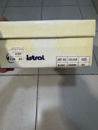 Zapatillas Mistral Negras y Blancas