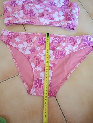 Bikini rosa estampado floral
