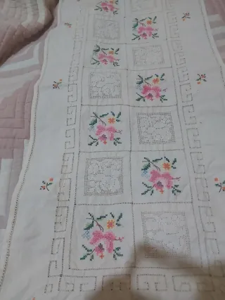 Tela de algodón bordada floral