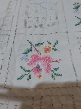 Tela de algodón bordada floral