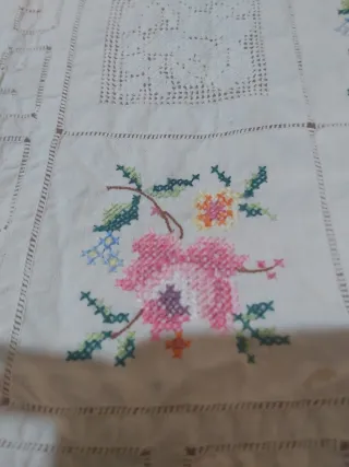 Tela de algodón bordada floral