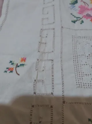 Tela de algodón bordada floral