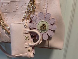 Bolso Juicy Couture Rosa con Cadena Dorada