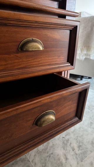 Vitrina madera maciza con cajones