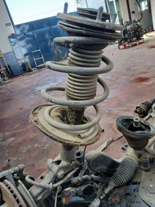 JUEGO AMORTIGUADORES DELANTERO TOYOTA VERSO (AUR2/ZGR2)