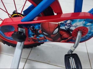 Bicicleta Spiderman 14 con ruedines