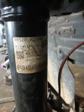 JUEGO AMORTIGUADORES DELANTERO TOYOTA YARIS CROSS