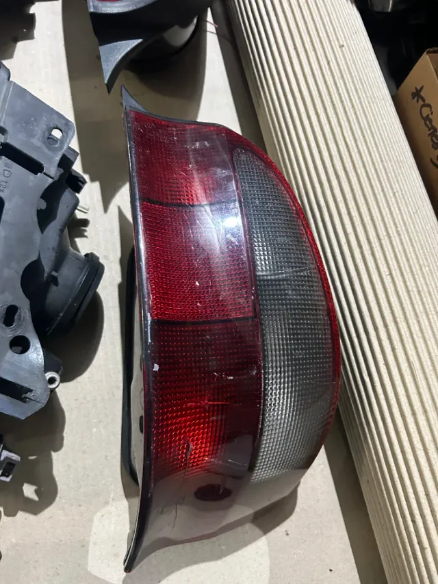 Focos y Pilotos Citroën Saxo