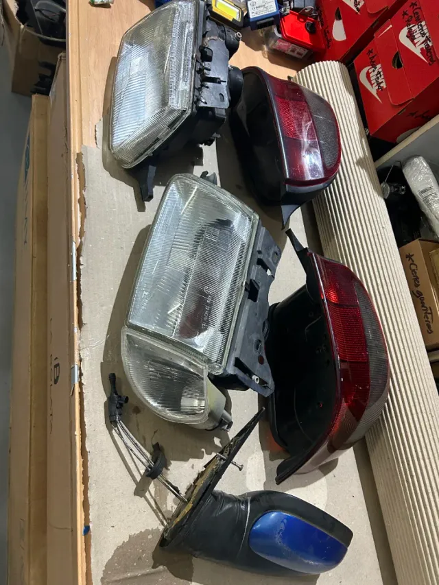 Focos y Pilotos Citroën Saxo