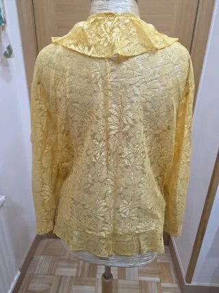 Chaqueta encaje amarillo talla única