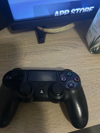 PS4 Negra + Mando original + THE DIVISION+FiFA2023