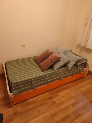 Cama infantil con cajón y colchones viscoelásticos