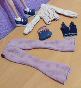 Barbie My Scene Nolee Back to School 2003 Mattel