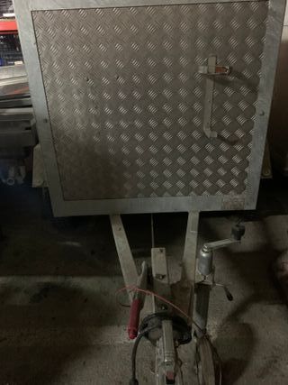 REMOLQUE HOMOLOGADO PARA EL TRANSPORTE DE EXPLOSIV