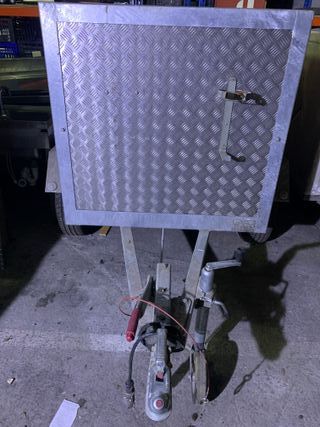 REMOLQUE HOMOLOGADO PARA EL TRANSPORTE DE EXPLOSIV