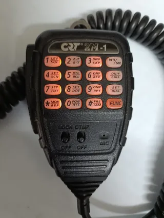 Emisora radioaficionado CRT 2M