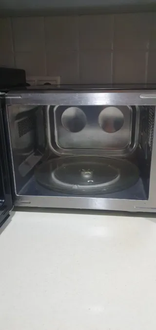 Microondas Daewoo con Grill y autococinado