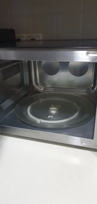 Microondas Daewoo con Grill y autococinado