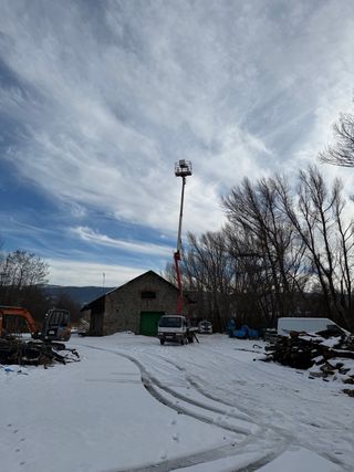 Camion cesta elevadora 18metros