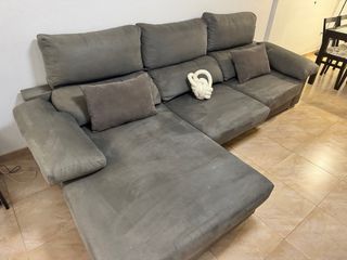 Sofá Chaise Longue Gris 3m, lateral de 1m y 1,60m.