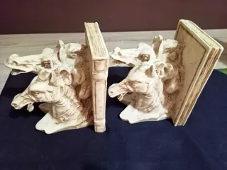 Sujetalibros Caballos Salvajes