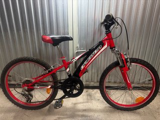 Bicicleta infantil roja marca BH 20”