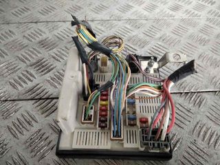 CAJA RELES / FUSIBLES RENAULT 8200481866
