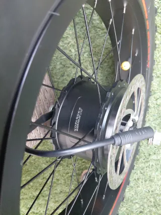 Rueda delantera 20x4 Fat Bike con Motor