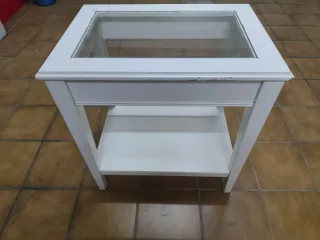 Mesita auxiliar rectangular con cristal