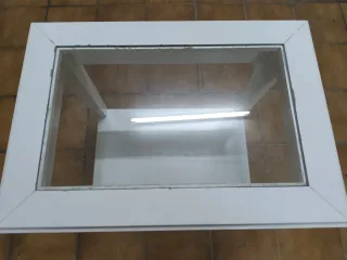 Mesita auxiliar rectangular con cristal