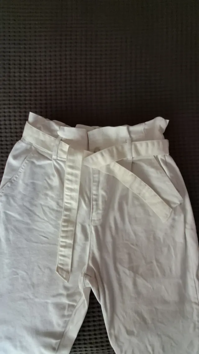 Vaqueros blancos de cintura alta