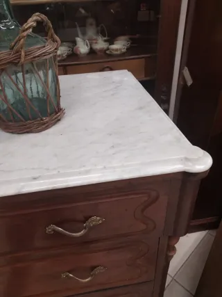 Cómoda Alfonsina Madera y Mármol