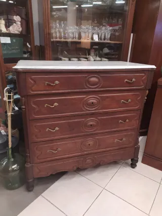 Cómoda Alfonsina Madera y Mármol