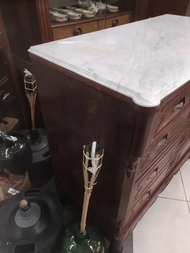 Cómoda Alfonsina Madera y Mármol