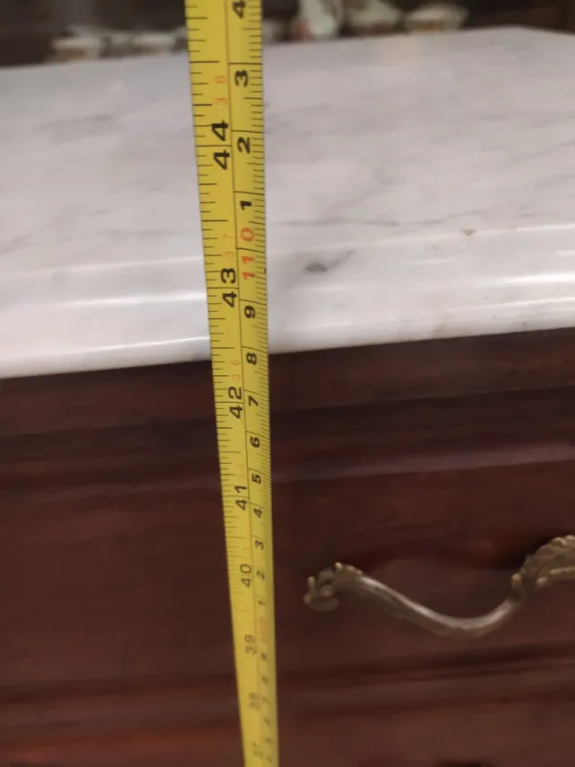 Cómoda Alfonsina Madera y Mármol