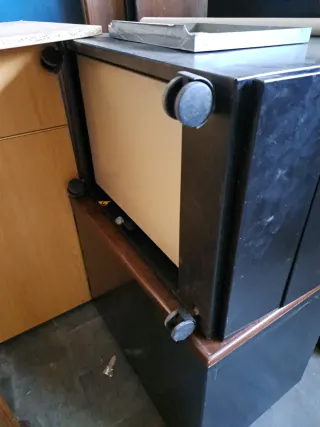 Cajoneras Archivador Metálico y Madera.